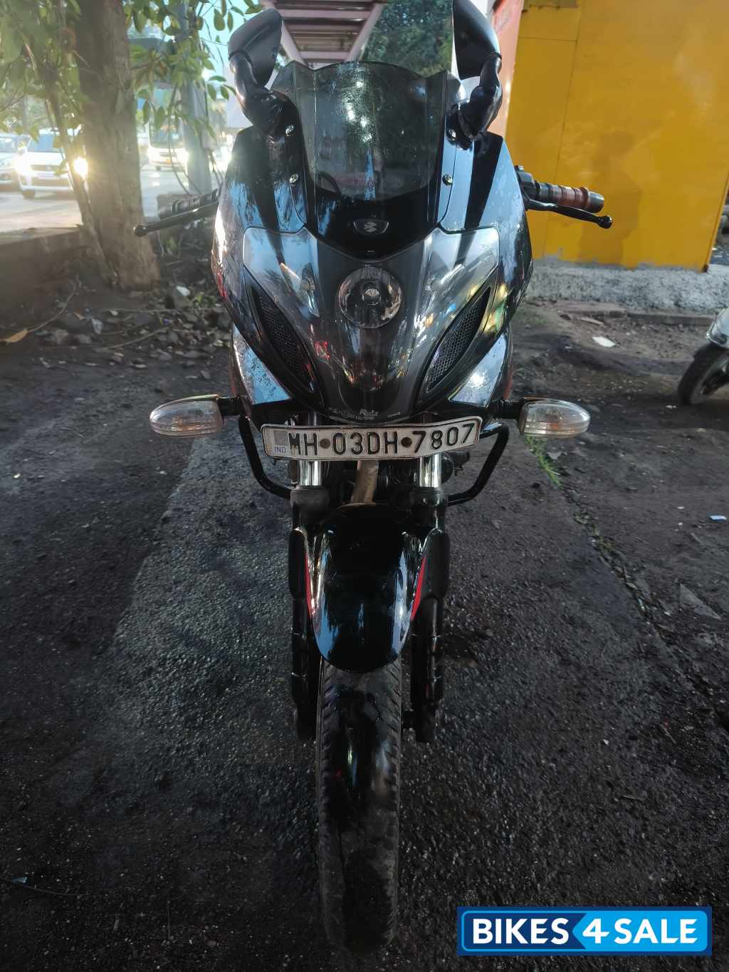 Bajaj Pulsar 220 DTSFi