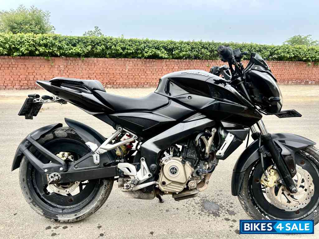 Bajaj Pulsar 200 NS