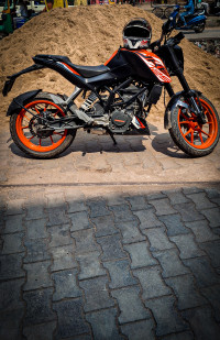 KTM Duke 125
