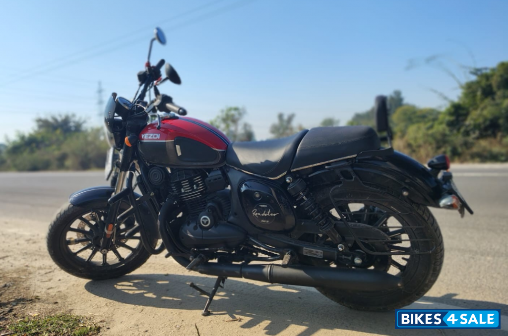 Rush Hour Red Yezdi Roadster Dual Tone