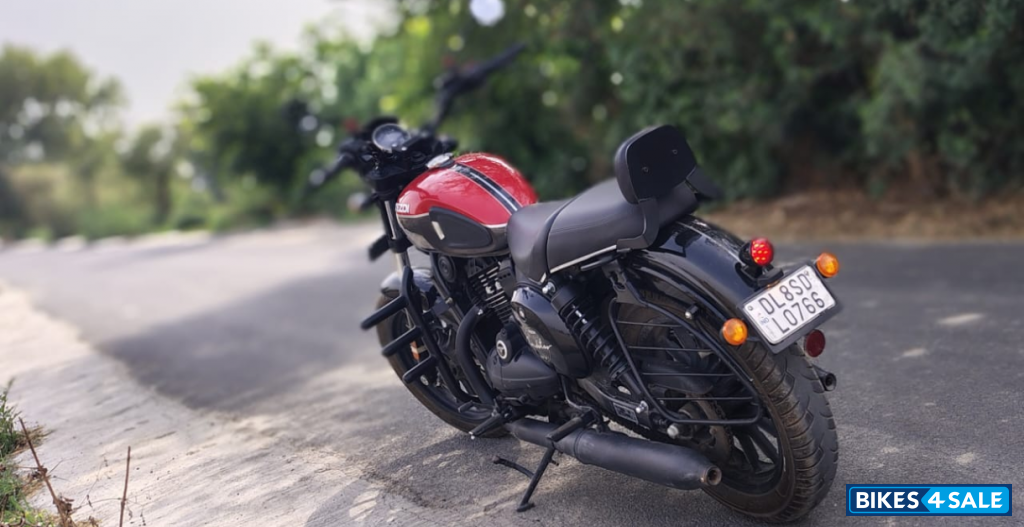 Rush Hour Red Yezdi Roadster Dual Tone Rush Hour Red Yezdi Roadster Dual Tone