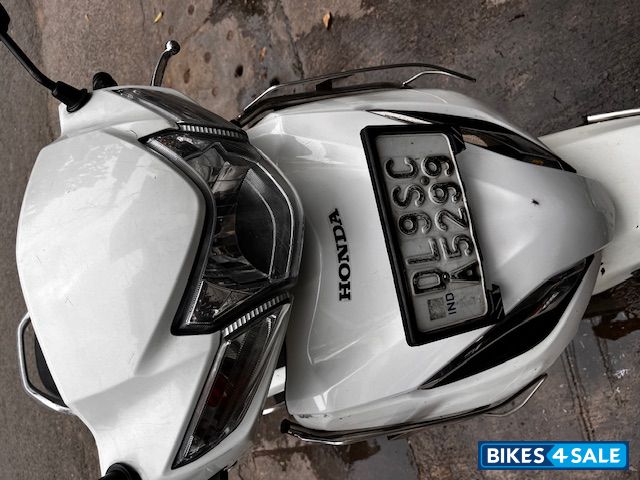 White Honda Activa 6G