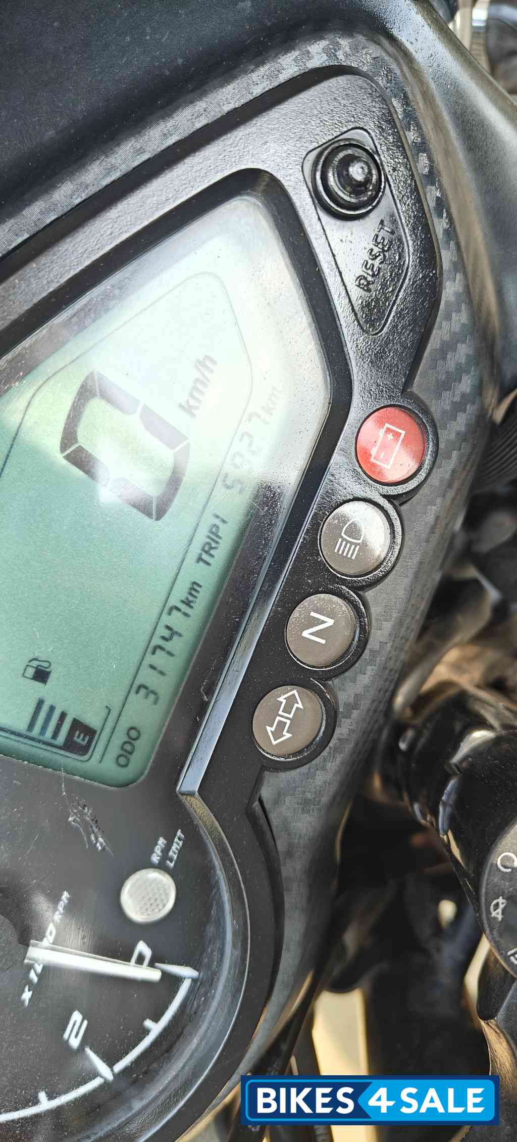 Black Bajaj Pulsar 125 Neon Disc Single Seat