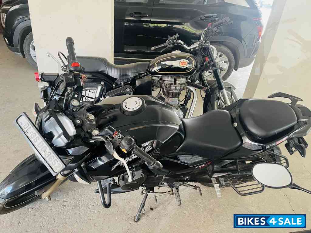 TVS Apache RTR 200 4V