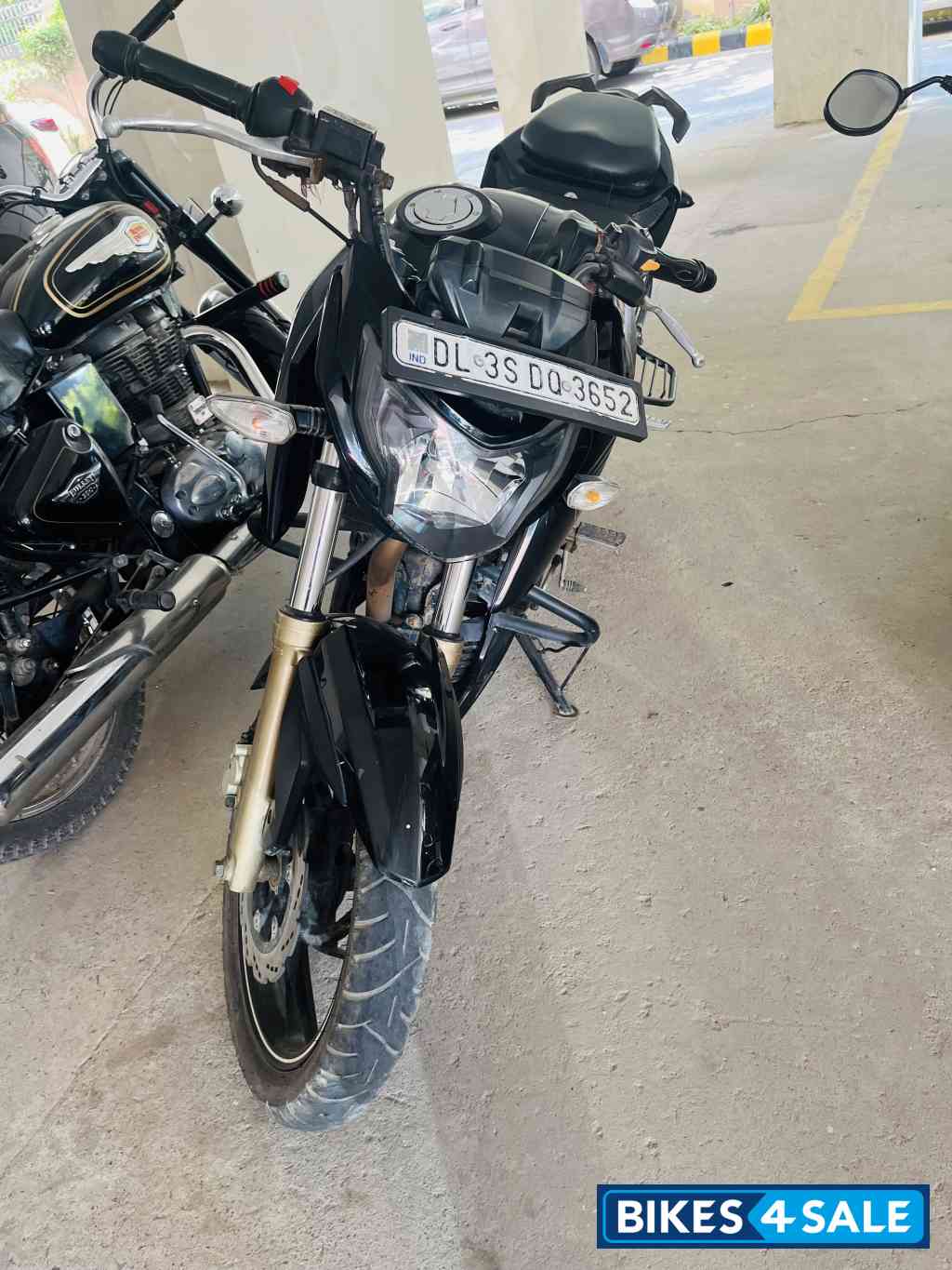 TVS Apache RTR 200 4V