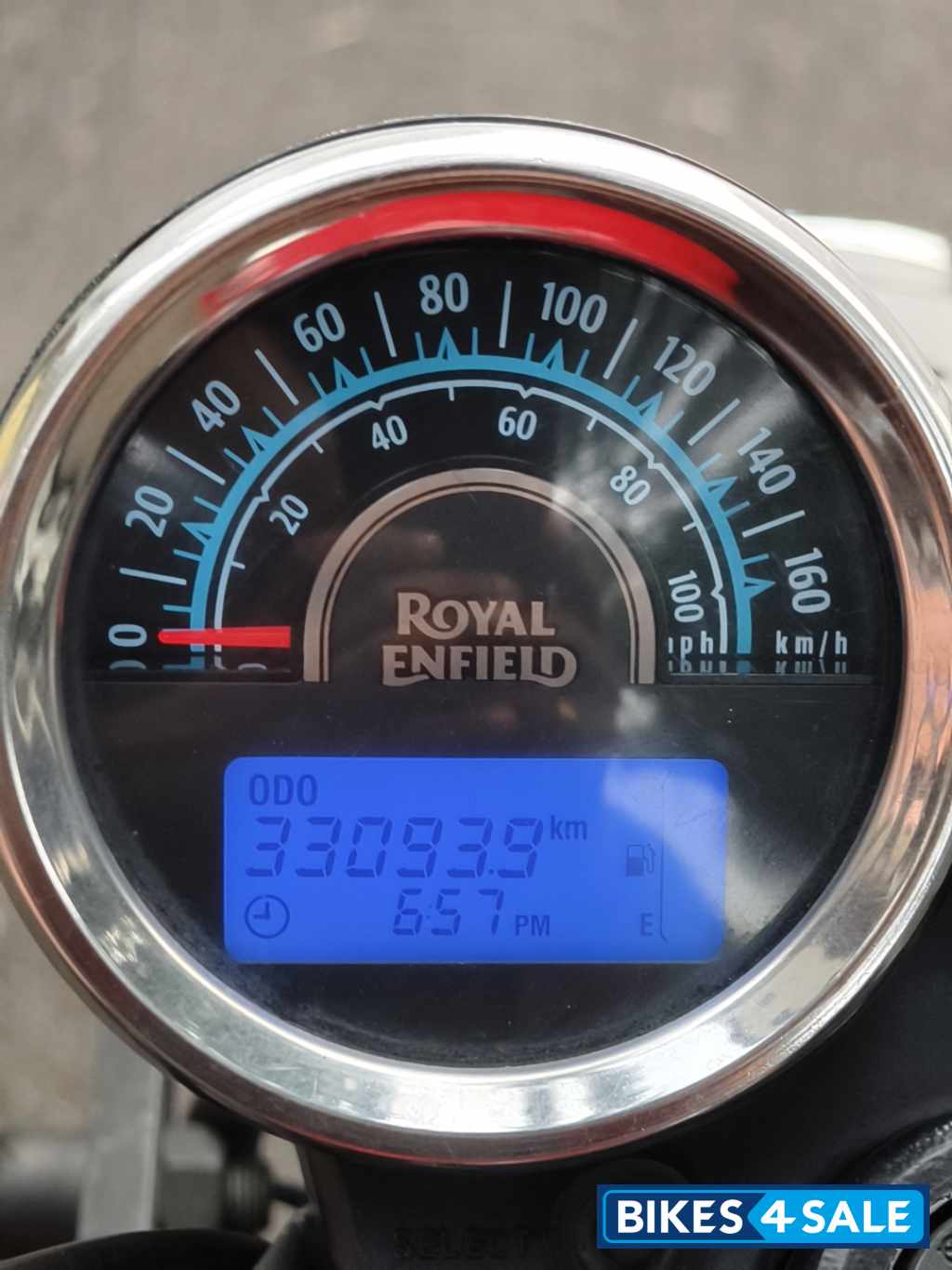 Roving Red Royal Enfield Thunderbird X 350