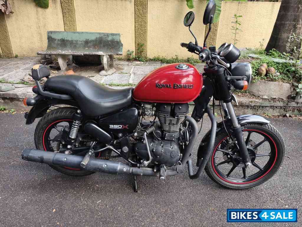 Roving Red Royal Enfield Thunderbird X 350