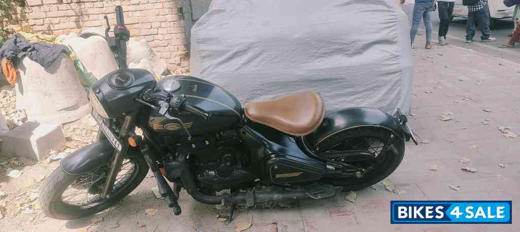 Met Black Jawa Perak BS6