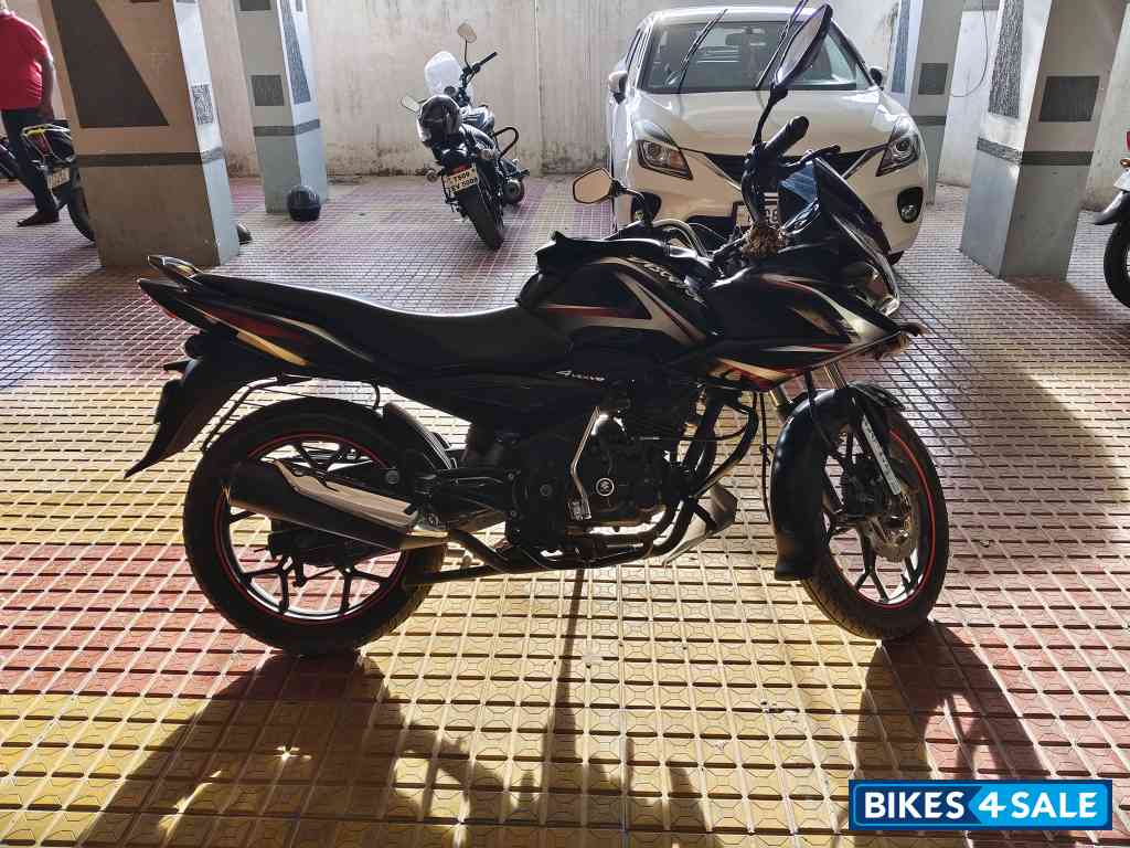 Black Bajaj Discover 150 F