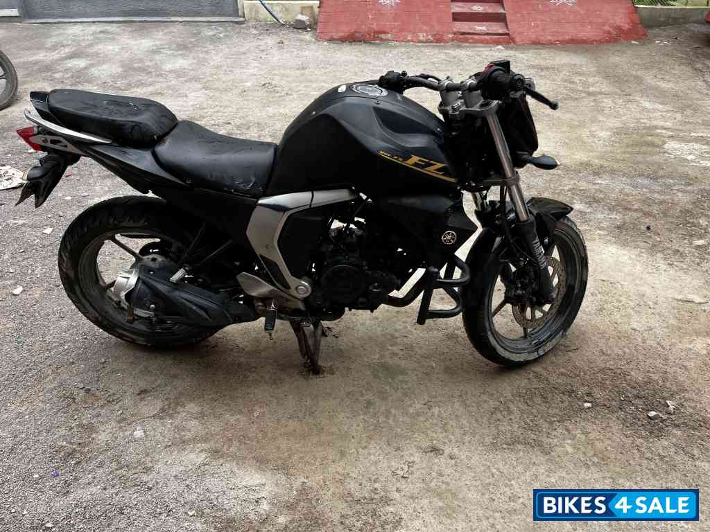 Yamaha FZ FI V2