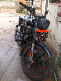 Stealth Black Royal Enfield Classic 350 BS VI