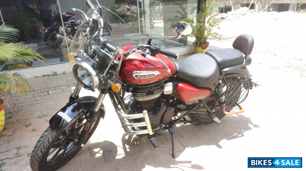 Royal Enfield Meteor 350 Supernova