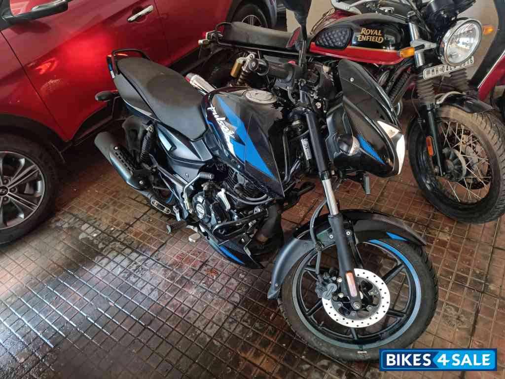 Blue Bajaj Pulsar 125