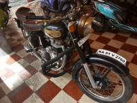 Black Royal Enfield Vintage Bullet
