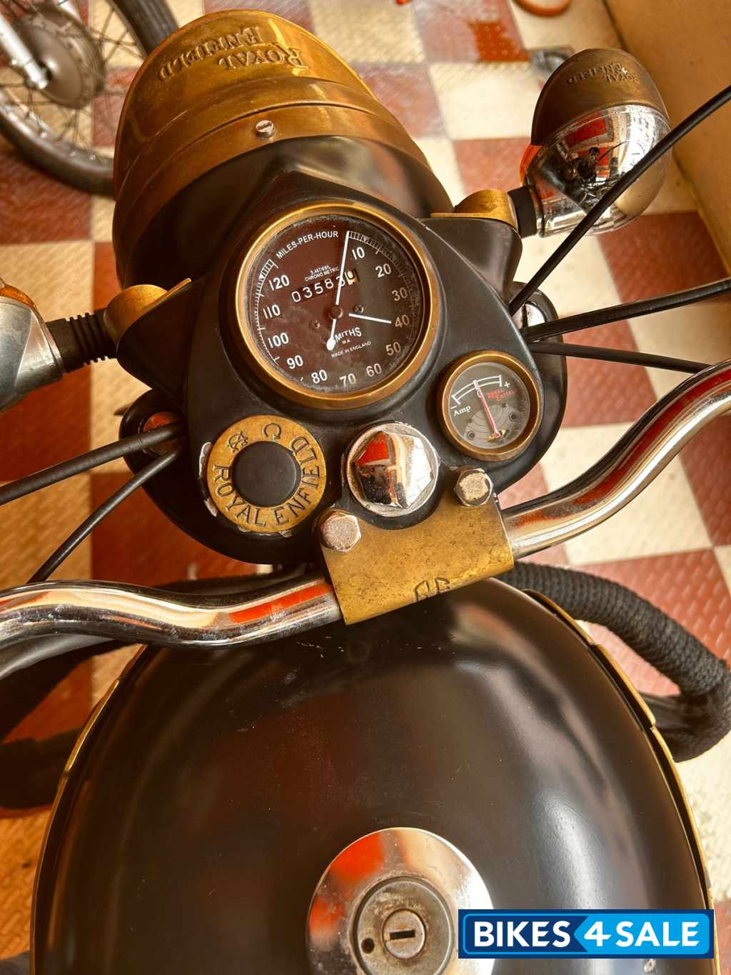 Black Royal Enfield Vintage Bullet