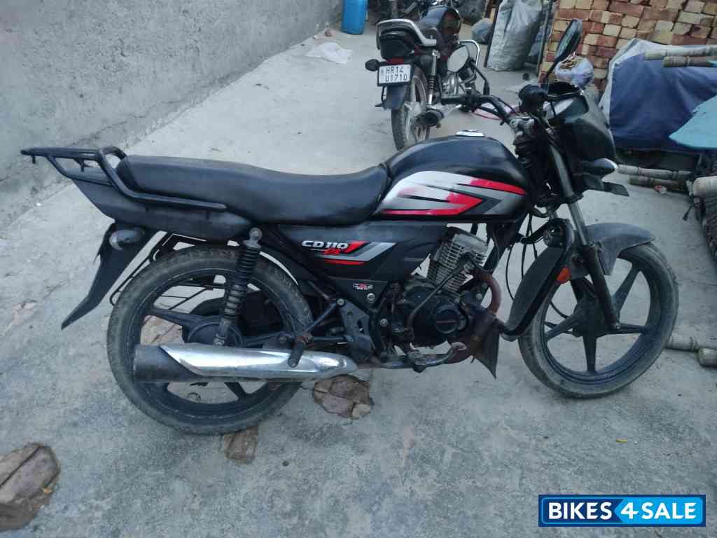 Black Honda CD 110 Dream DX