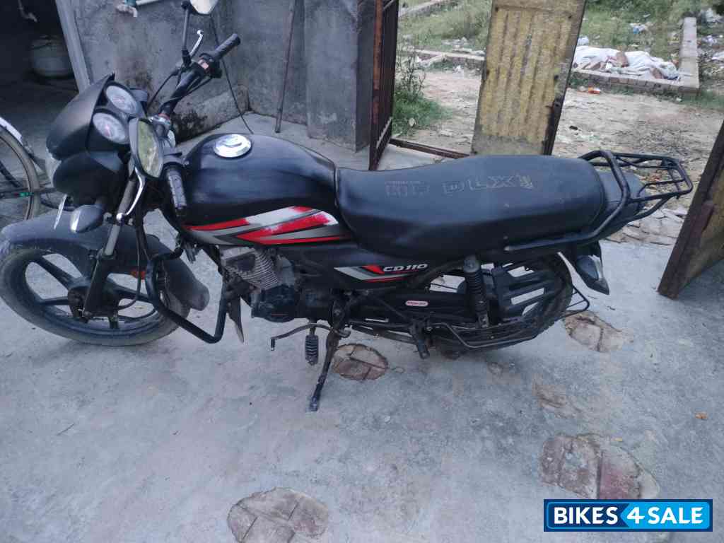 Black Honda CD 110 Dream DX