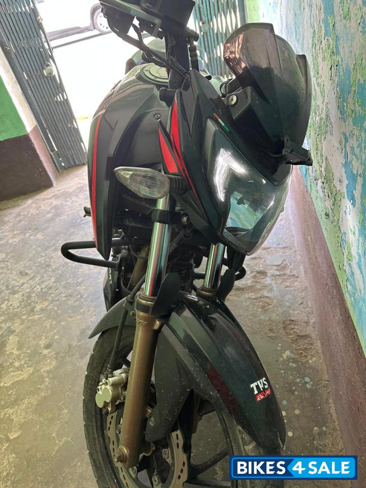 TVS Apache RTR 200 4V Race Edition 2.0