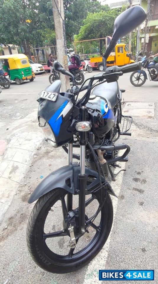Black Bajaj CT110X