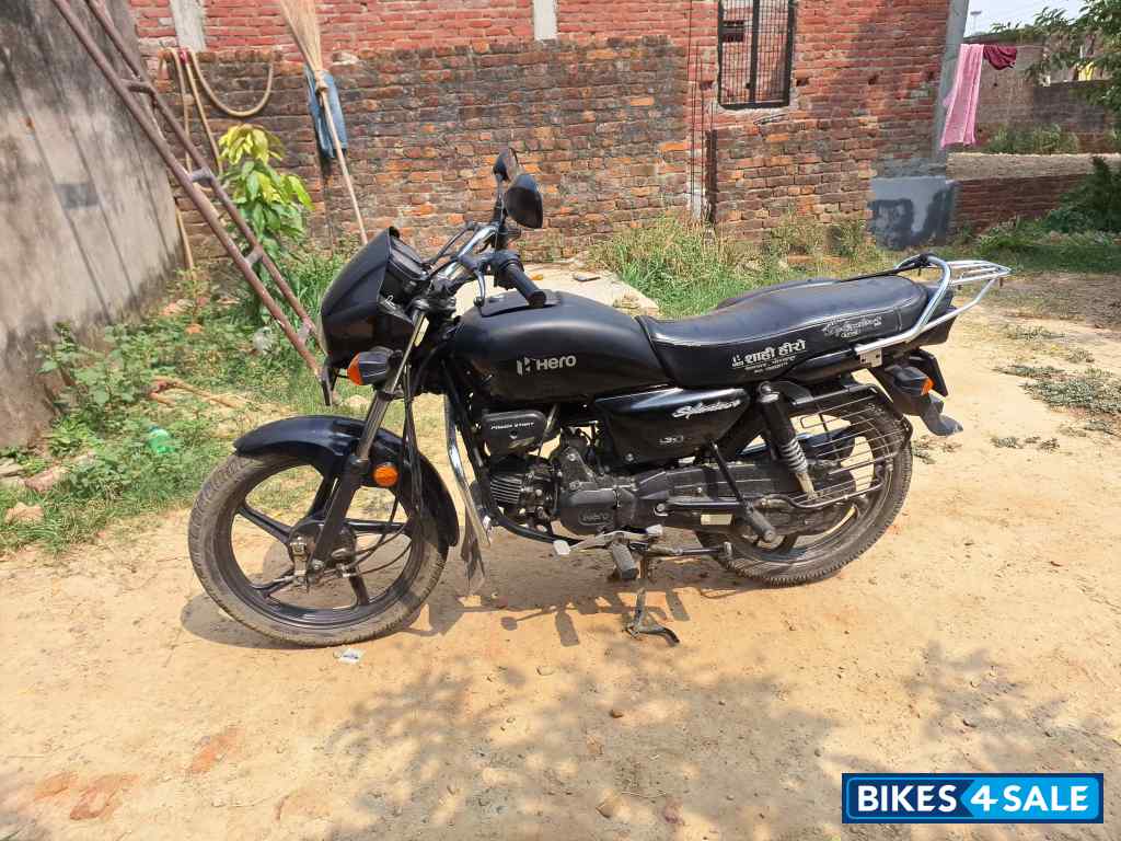 Fully Black Hero Splendor Plus BS6