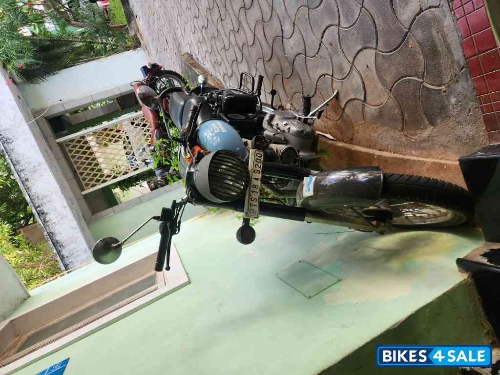 Royal Enfield Classic 350 Redditch Blue