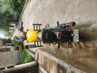 Yellow Royal Enfield Meteor 350