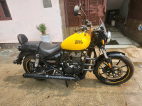 Yellow Royal Enfield Meteor 350