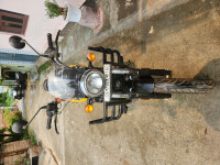 Yellow Royal Enfield Meteor 350