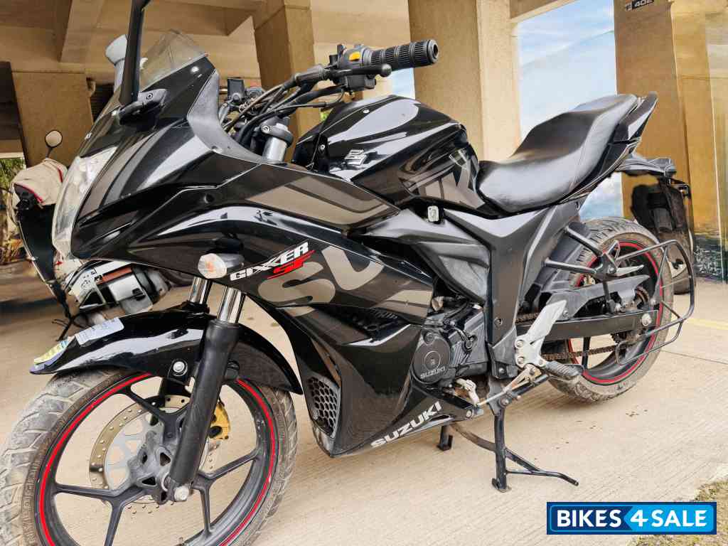 Suzuki Gixxer SF
