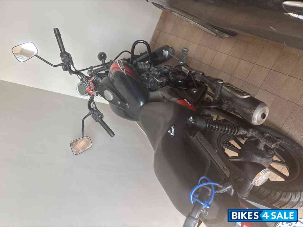Bajaj Avenger Street 220