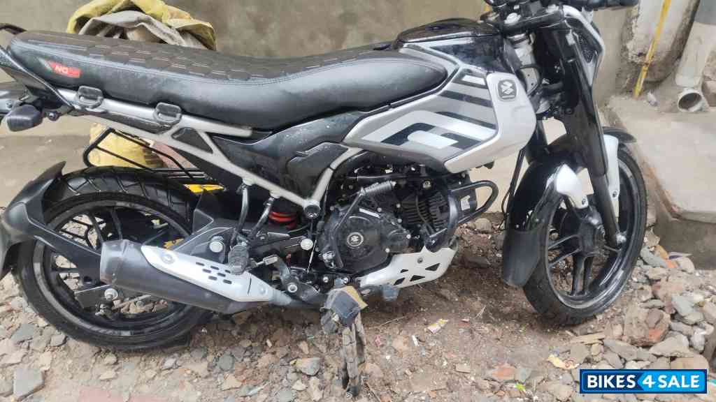 Bajaj Freedom 125 NG04 Drum LED
