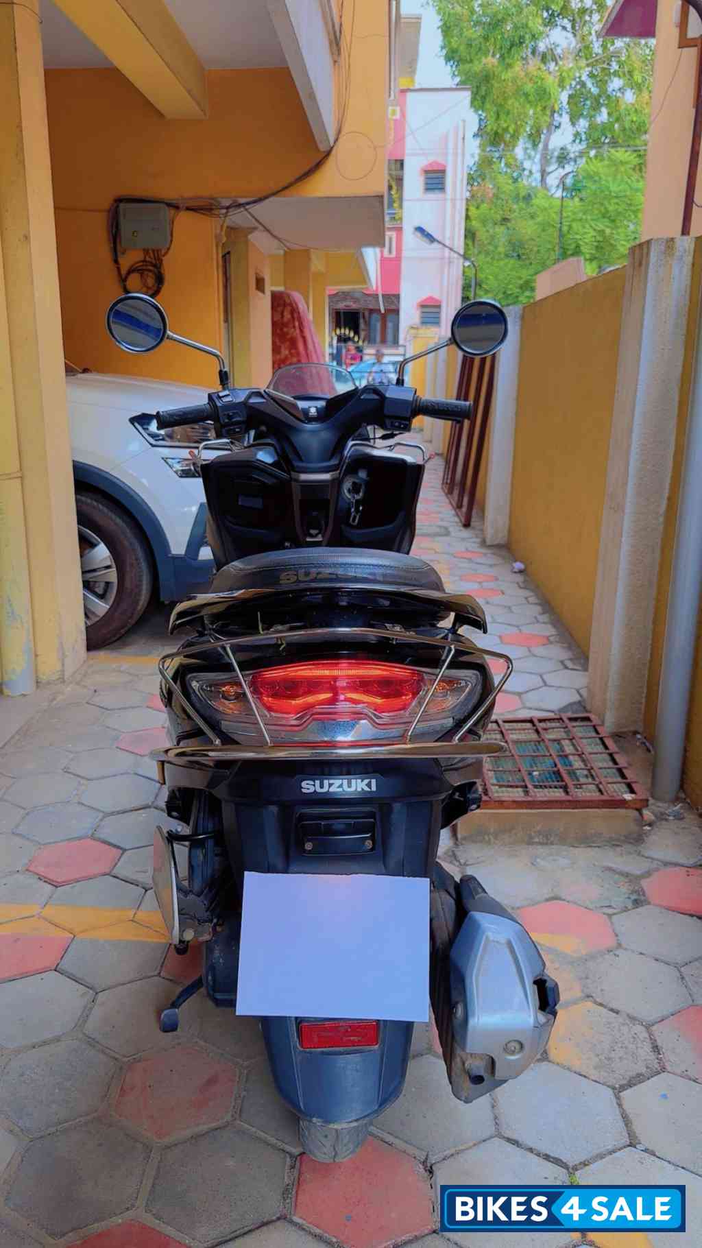 Suzuki Burgman Street BS6