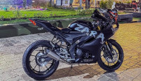 Yamaha R15 V4