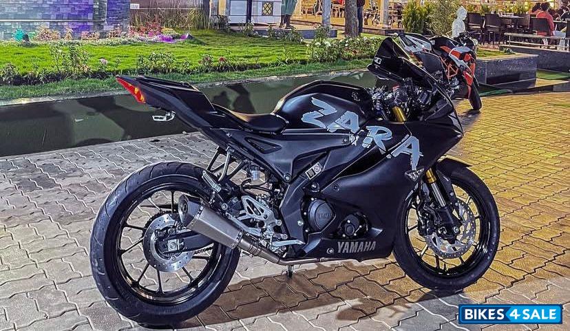 Yamaha R15 V4