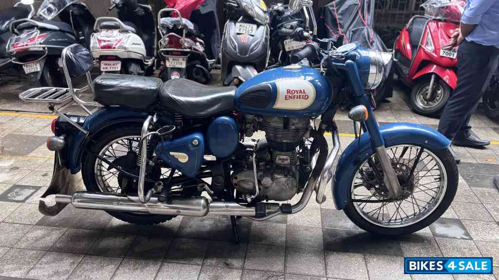 Blue Royal Enfield Classic 350