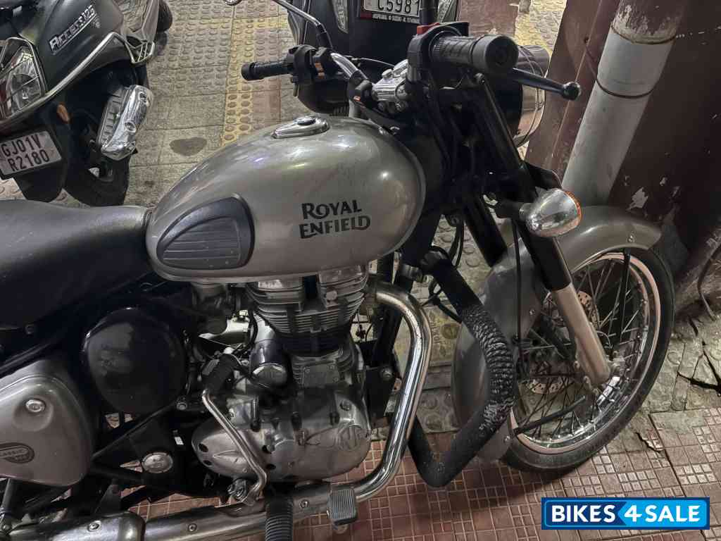 Silver Royal Enfield Classic 350