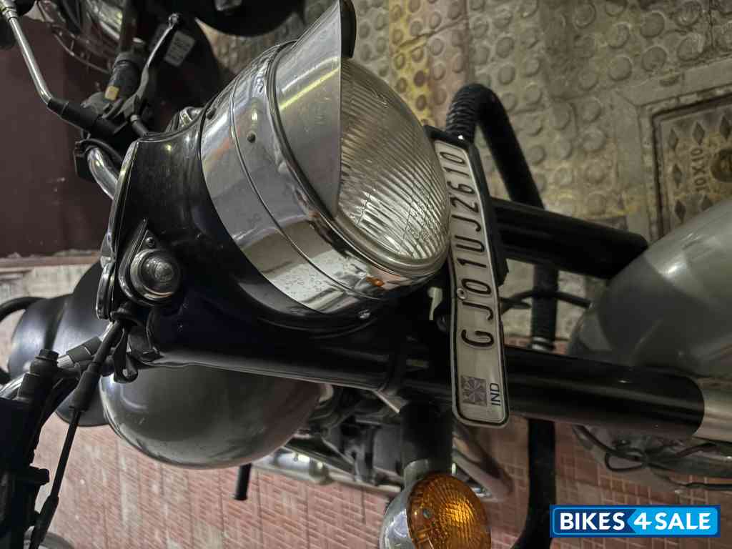 Silver Royal Enfield Classic 350