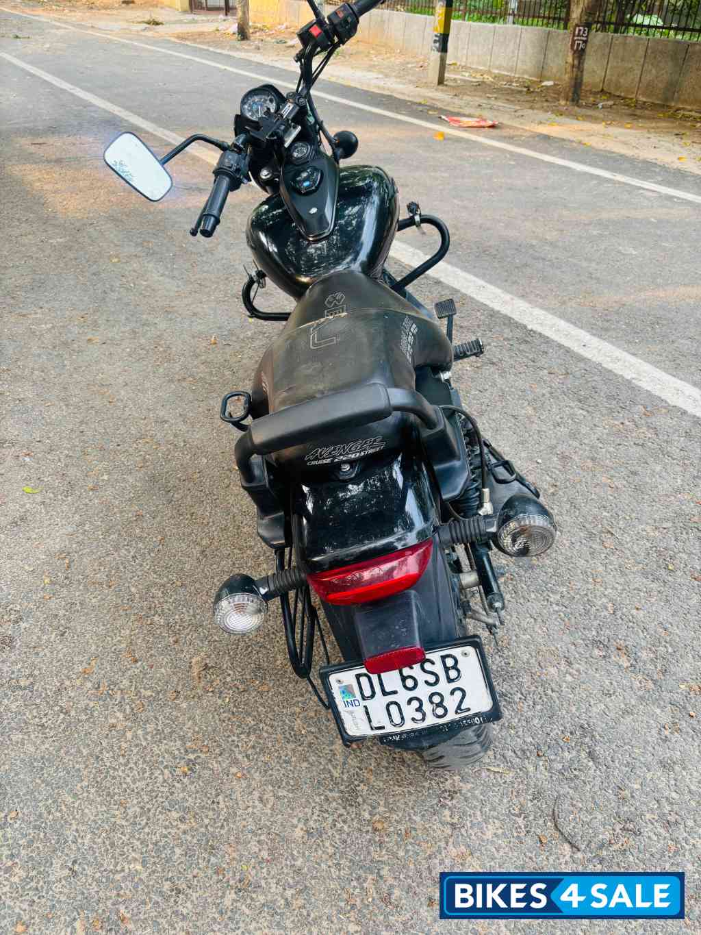 Black Bajaj Avenger Street 160 BS6 Black Bajaj Avenger Street 160 BS6