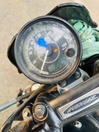 Black Bajaj Avenger Street 160 BS6