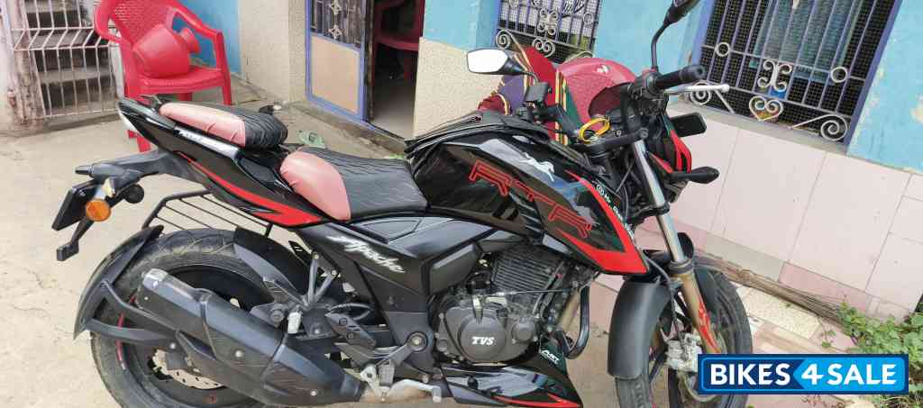 TVS Apache RTR 200 4V