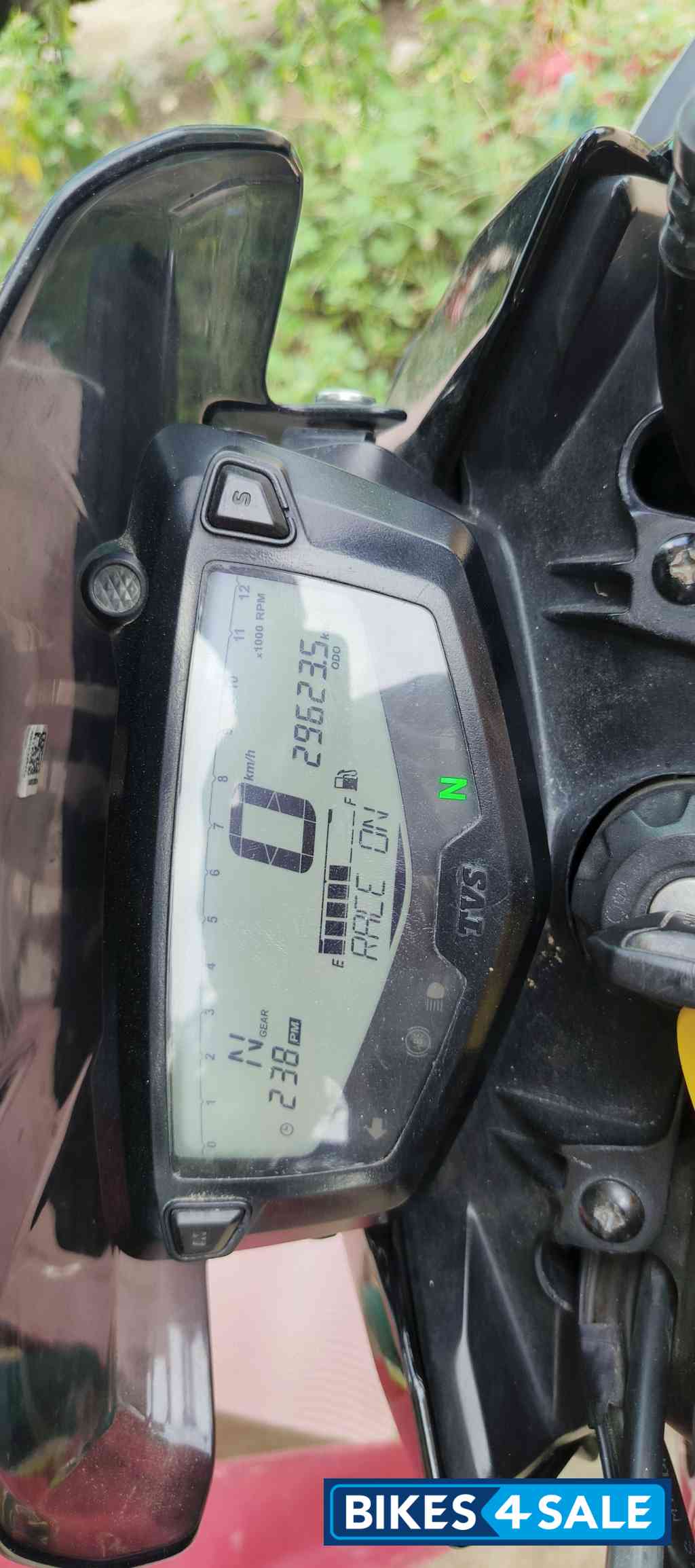 TVS Apache RTR 200 4V