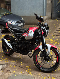 Red Bajaj Freedom 125 NG04 Disc LED