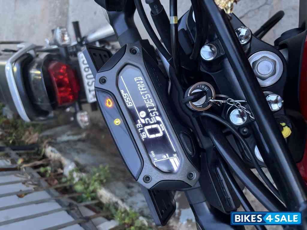 Red Bajaj Freedom 125 NG04 Disc LED