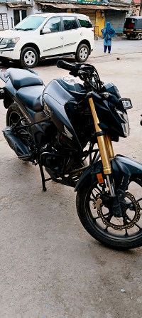 Black Honda Hornet 2.0