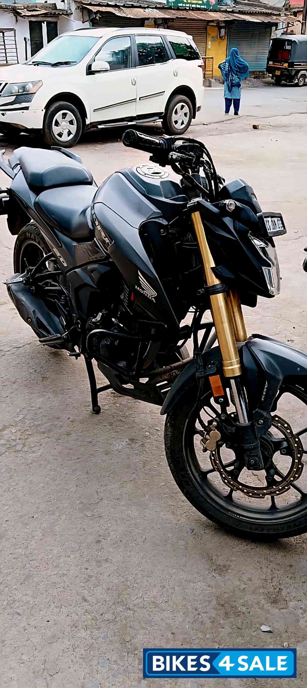 Black Honda Hornet 2.0