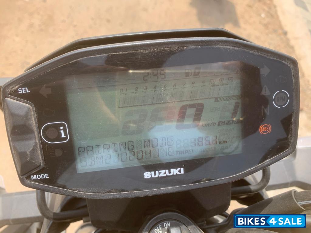 Black Suzuki Gixxer 250 BS6