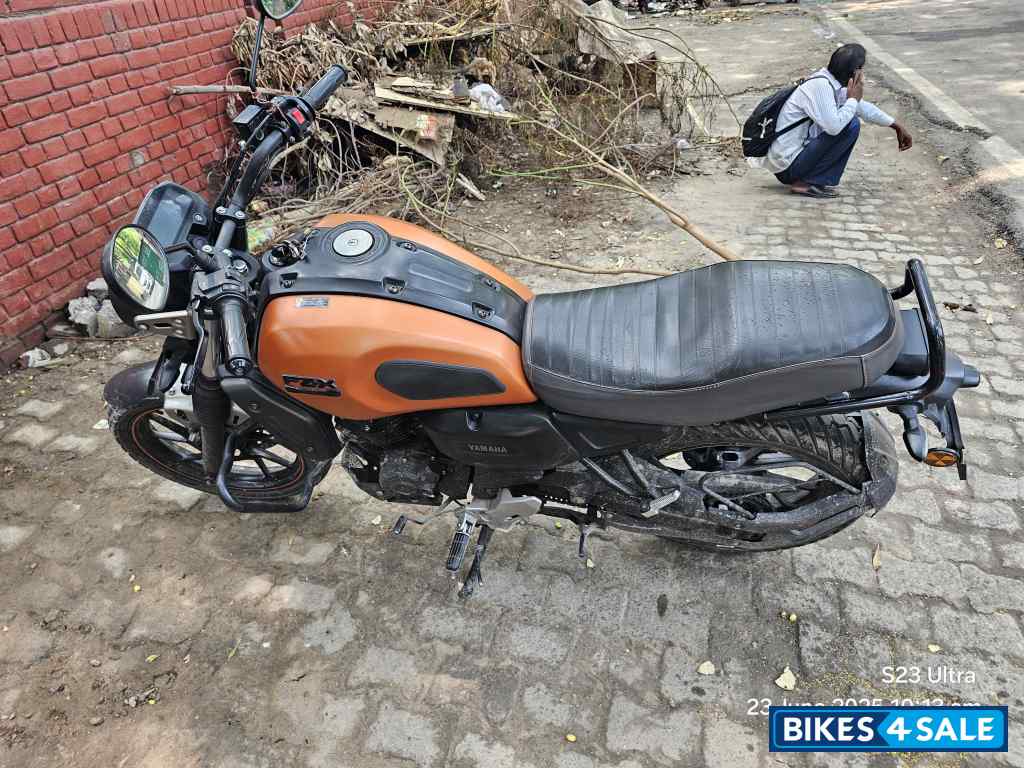 Mat Orange Yamaha FZ-X