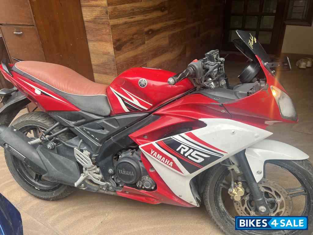 White & Red Yamaha YZF R15 S