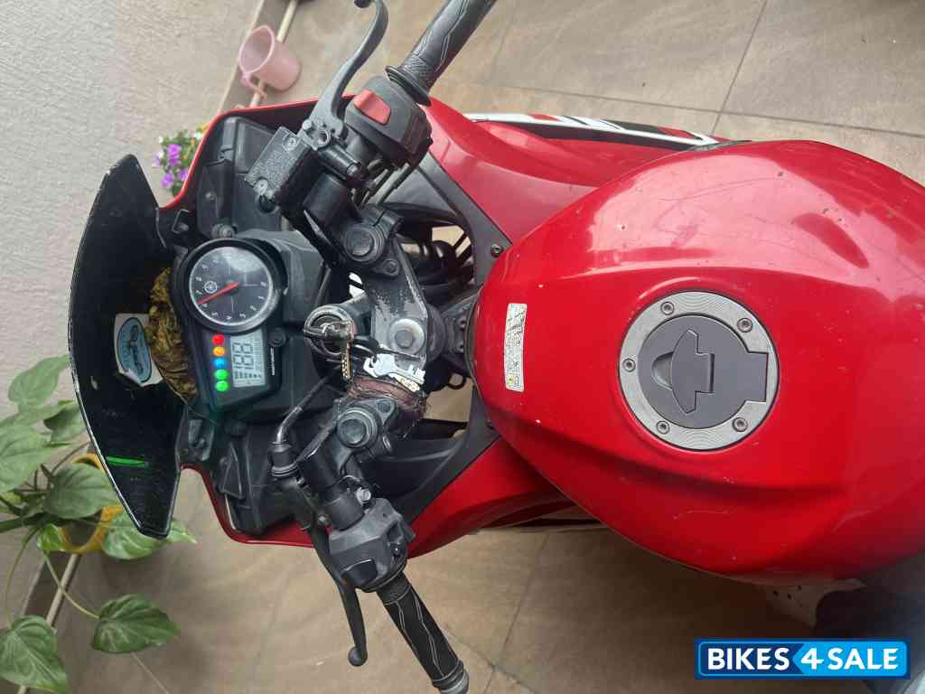 White & Red Yamaha YZF R15 S