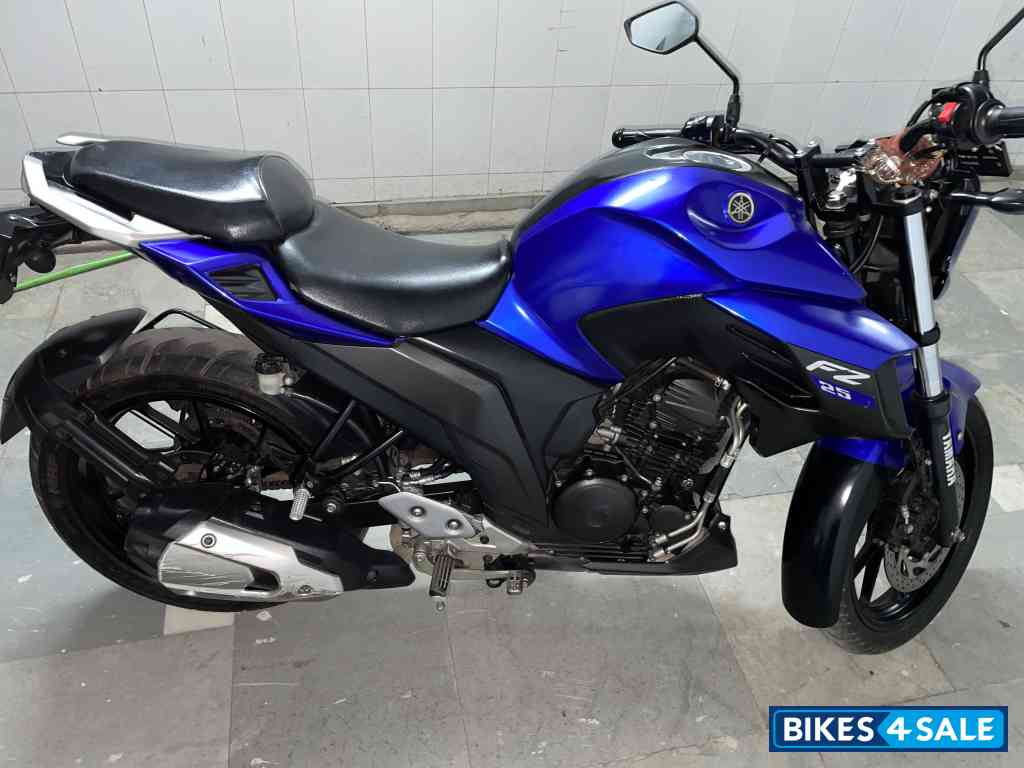 Blue Yamaha FZ 25 BS6